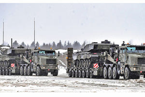 οχήματα των ΗΠΑ και του ΝΑΤΟ στο ουκρανικό έδαφος