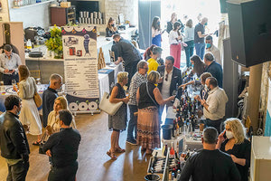 έκθεση κρητικού κρασιού ΟιΝοτικά, στην Κύπρο