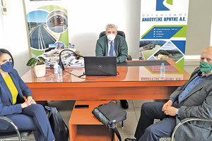 Ο Δ.Σ. του ΟΑΚ κ. Άρης Παπαδογιάννης με τη διοίκηση του Κέντρου Κοινωνικής Πρόνοιας και πιο συγκεκριμένα την πρόεδρο κ. Μαρία Δαμανάκη