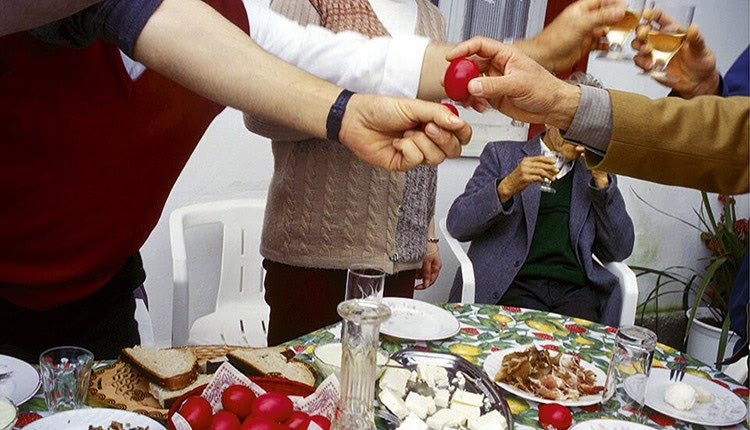 το πασχαλινό τραπέζι