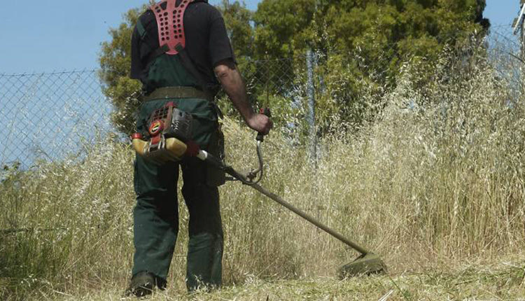 ΟΙΚΟΠΕΔΑ ΕΝΤΟΣ ΟΙΚΙΣΜΩΝ: Έλεγχοι καθαριότητας και πρόστιμα από Τρίτη