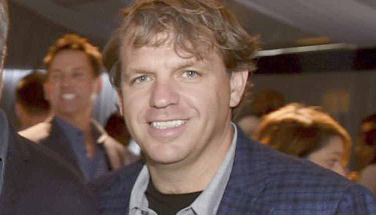 Η Τσέλσι επιβεβαίωσε την έναρξη της νέας-μετά Αμπράμοβιτς- εποχής, ανακοινώνοντας τη συμφωνία με την κοινοπραξία της οποίας ηγείται ο Αμερικανός ιδιοκτήτης των Λος Άντζελες Ντόντζερς, Τοντ Μπόλι, για την απόκτηση της αγγλικής ομάδας της Premier League.