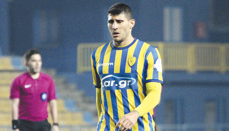 300άρισε ο Καρέλης