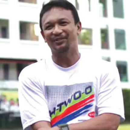 Οι τρεις γιοι του Φάντι έπαιξαν μαζί στην Εθνική Σιγκαπούρης