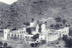 ΦΩΤΟΗΜΕΡΑΣ: Η Μονή Γκουβερνέτου στο Ακρωτήρι Χανίων, πριν από 120 περίπου χρόνια.