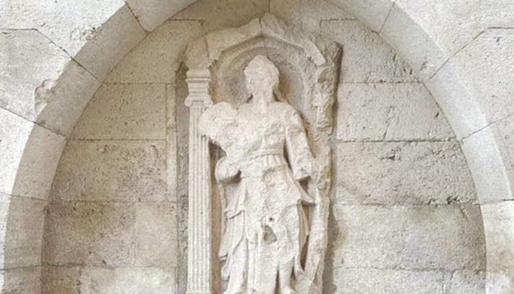 Ποιος έβαλε εκεί την κρήνη;