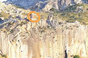 «ΜΠΛΟΚΟ» ΤΟΥ ΔΗΜΟΥ ΣΤΗΝ ΞΕΝΟΔΟΧΕΙΑΚΗ ΕΠΕΝΔΥΣΗ Πλακιάς: Ασφαλιστικά μέτρα για να σωθεί ο εμβληματικός βράχος