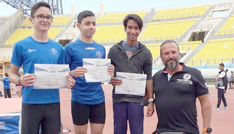 Ο κ. Δημόπουλος στις απονομές των αγοριών