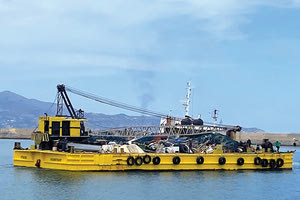 Απομάκρυναν τα παραπήγματα από τη νησίδα