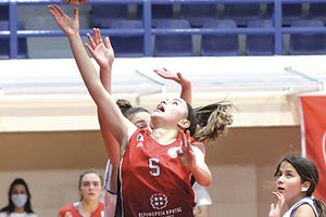 Στιγμιότυπο από το χθεσινό ματς των κορασίδων του Ανδρογέα