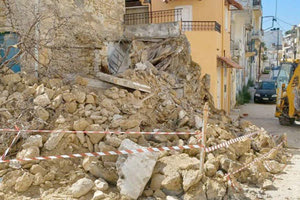 Παττακός: Μια επιβεβλημένη κατεδάφιση στον Λάκκο