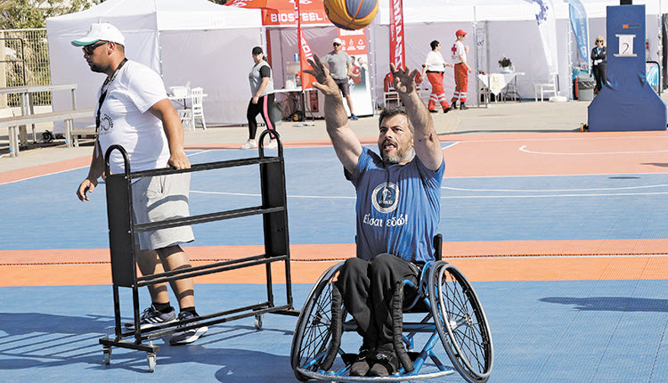 Από τον διαγωνισμό τριπόντων ΑμεΑ