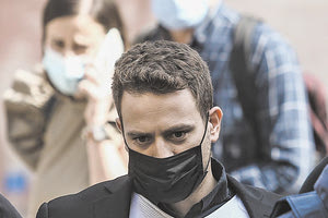 Ο 34χρονος πιλότος, Μπάμπης Αναγνωστόπουλος για τη δολοφονία της Καρολάιν