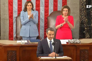 μητσοτακης χειροκροτηθηκε στο κονγκρεσο