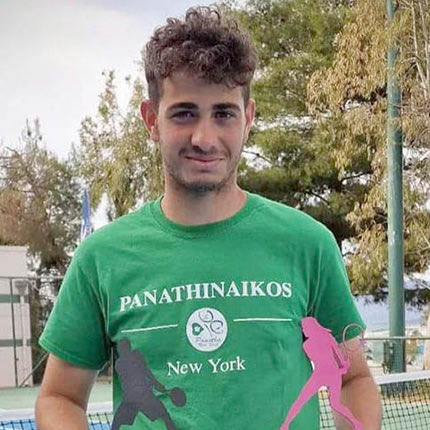 Ο Νικόλας Σφυράκης