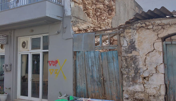 270 ΕΚΑΤ. ΕΥΡΩ ΓΙΑ ΤΟΥΣ ΣΕΙΣΜΟΠΛΗΚΤΟΥΣ Το κυβερνητικό σχέδιο δεν λύνει τα προβλήματα