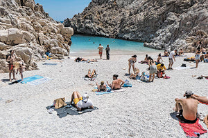 ΜΕΓΑΛΟ ΤΟΥΡΙΣΤΙΚΟ ΚΥΜΑ Ζητούν πτήσεις και τα... χαράματα!