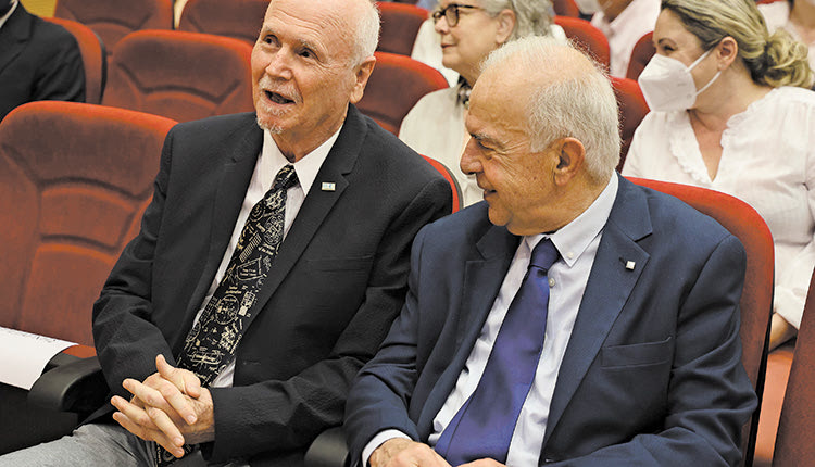 ΒΡΑΒΕΙΟ ΗΘΙΚΗΣ ΤΑΞΕΩΣ  Γι’ αυτό το πήρε ο Λευτέρης Οικονόμου 