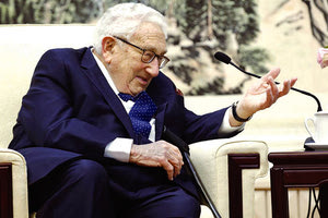 Βρε τον… πονηρό! Ο βετεράνος Αμερικανός πολιτικός Χένρι Κίσινγκερ