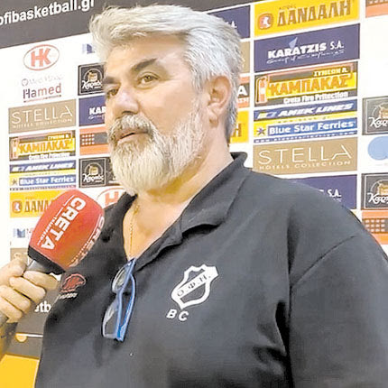    Ο πρόεδρος της επιτροπής    μπάσκετ κ. Καμπάκας