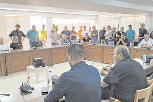 ΠΕΡΙΜΕΝΟΥΝ ΑΝΤΙΚΡIΣΜΑ ΑΠΟ ΤΙΣ ΥΠΟΣΧΕΣΕΙΣ Κραυγή απόγνωσης από τους αγρότες της Μεσσαράς