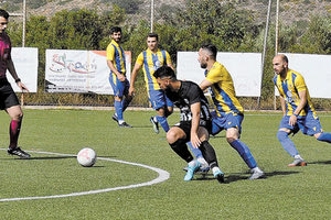 Στιγμιότυπο από τη χθεσινή μεγάλη νίκη του ΑΟΤ στο Μελιδόνι