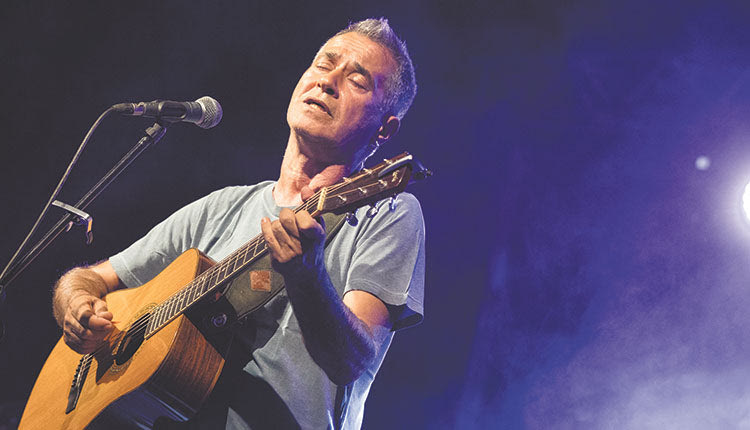 Η ανάγκη του  καλλιτέχνη είναι να  μπορεί να συγκινήσει