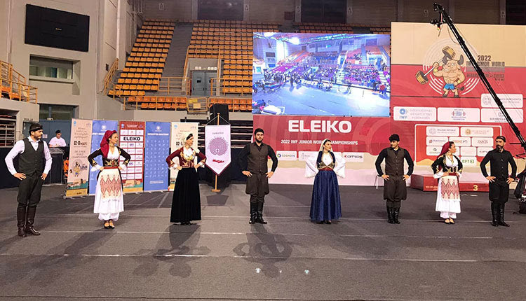   Κρητικά συγκροτήματα στην τελετή έναρξης που έγινε χθες στα «Δύο Αοράκια»