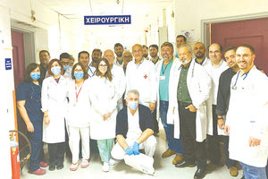 ΑΠΟΧΑΙΡΕΤΗΣΑΝ ΤΟΝ ΧΕΙΡΟΥΡΓΟ ΤΟΥ ΒΕΝΙΖΕΛΕΙΟΥ Έσωσε ανθρώπους και με τον θάνατό του