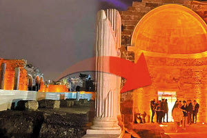 Μετέτρεψαν σε μπαρ την είσοδο του ναού της Αθηνάς στην Αττάλεια