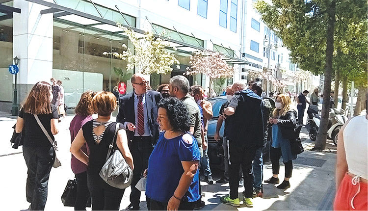 Συμβασιούχοι του ΕΣΥ στο Ειρηνοδικείο Ηρακλείου