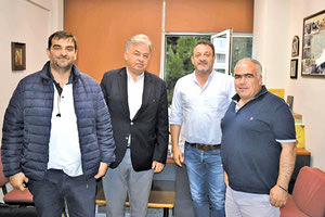 συνάντηση που είχε το προεδρείο του Εργατικού Κέντρου Ηρακλείου με τον βουλευτή Ηρακλείου του ΜΕΡΑ 25, Γιώργο Λογιάδη