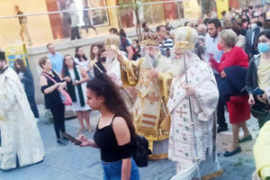 Πληθος κόσμου στην λιτάνευση της κάρας του Αγίου Τίτου