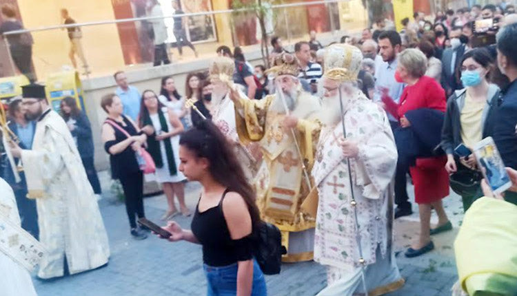 Πληθος κόσμου στην λιτάνευση της κάρας του Αγίου Τίτου