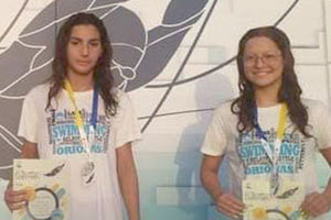 κολυμβήτριες του Ωρίωνα με μετάλλια