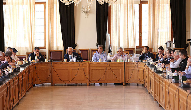 ΣΥΣΚΕΨΗ Αντιδρούν για τους... αεροπλανικούς σχεδιασμούς