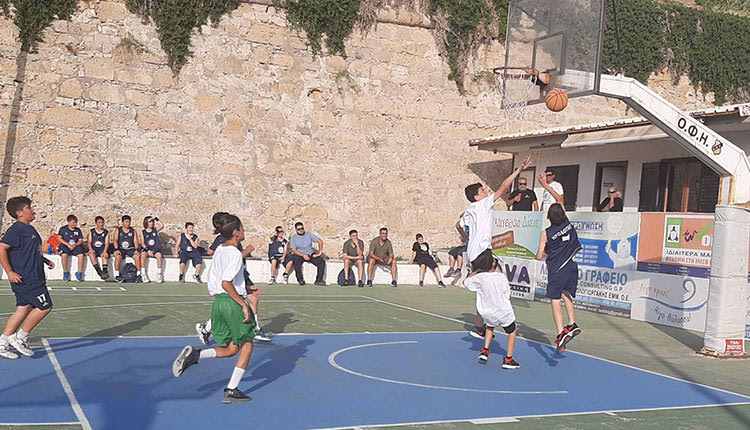 Στιγμιότυπο από το τουρνουά του ΟΦΗ στη μνήμη του Νίκου Γαλυφιανάκη