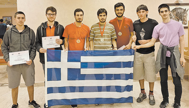 Η… dream team του Τμήματος Μαθηματικών του ΕΚΠΑ που έφερε στη χώρα μας πλήθος μεταλλίων