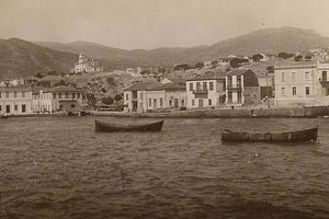 ΦΩΤΟΗΜΕΡΑΣ: Μια σπάνια φωτογραφία του Αγίου Νικολάου στις αρχές του εικοστού αιώνα. Σαν χωριό...