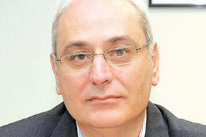 παυλος μαρινακης