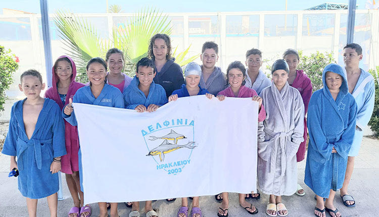 Η ομάδα των Δελφινιών που έλαβε μέρος στη διοργάνωση