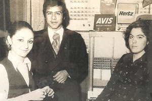 Άρχισε την σταδιοδρομία του το 1970 από το ξενοδοχείο “Ατλαντίς”