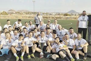 Η Ομόνοια σήκωσε χθες την κούπα της πρωταθλήτριας