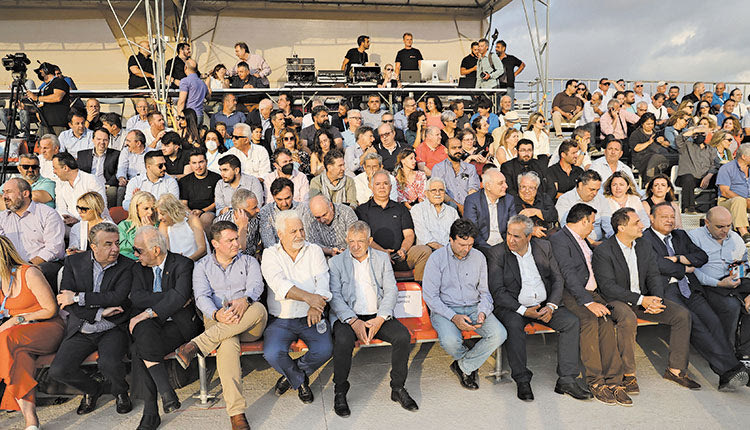 Πλήθος επισήμων έδωσε το “παρών” στα εγκαίνια του Karteros Beach Sports Center