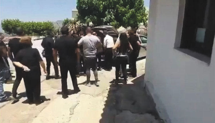 Τα δάκρυα και τα μοιρολόγια περίσσευαν χθες στο Αργουλιό