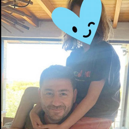 ανδρουλακης με το γιο του