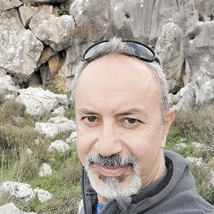 Ο Δρ Χαράλαμπος  Φασουλάς