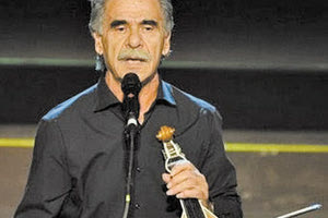 βασιλης σκουλάς