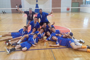 Η ομάδα παμπαίδων της ΓΕΗ που πήρε τον τίτλο