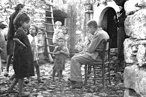 ΦΩΤΟΗΜΕΡΑΣ: Μια καταπληκτική φωτογραφία από τα Καρουζανά την περίοδο της γερμανικής κατοχής δημοσίευσε η κ. Ελένη Σημαντήρη (φωτογραφία Karl Ottahal)